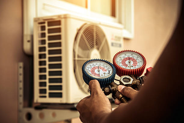 Professional Hvac Maintenance technician working in Aydlett, NC